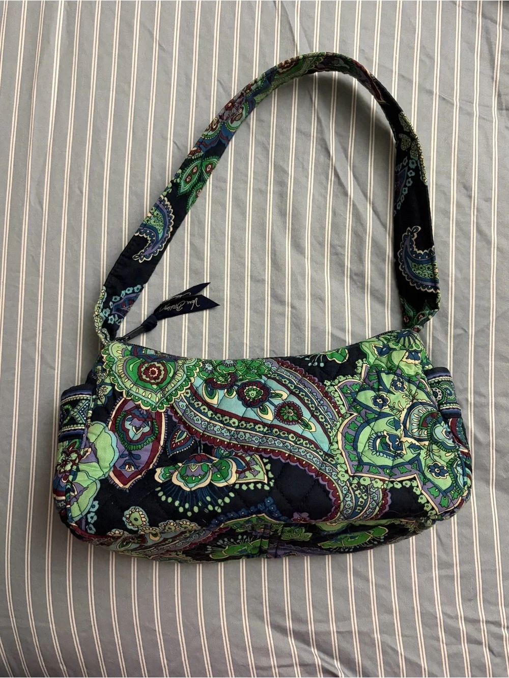 VERA BRADLEY SHOULDER BAG RETIRED PATTERN